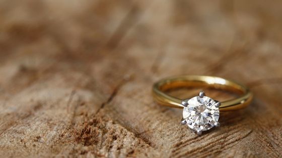 7 Essential Tips for Engagement Ring Shopping